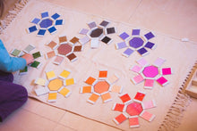 Carrega imatge al visor de galeria, Caixa tauletes de colors en degradat de Nienhuis
